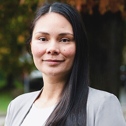 Alona Puehse